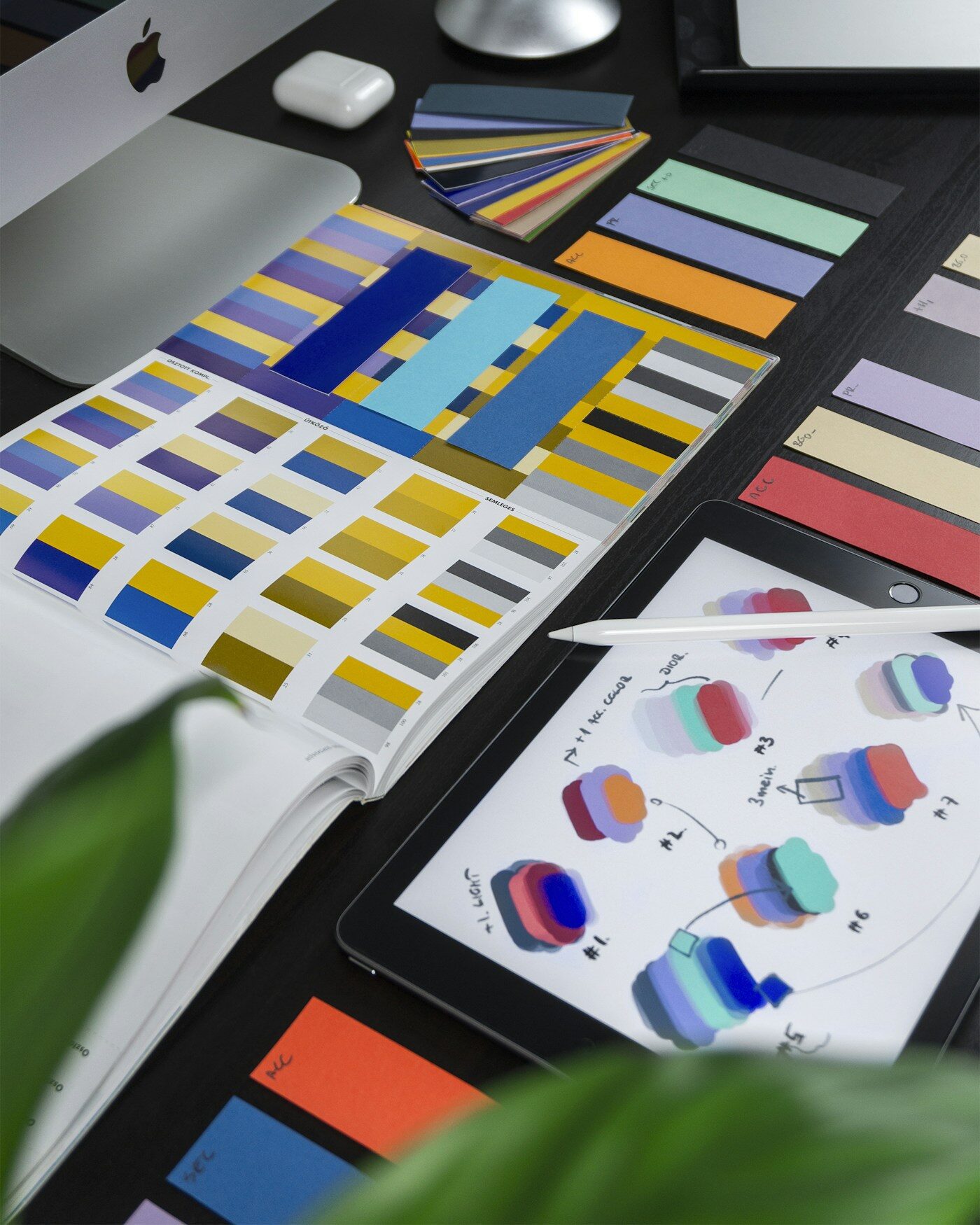 Mockup giao diện và bố cục visual trên màn hình